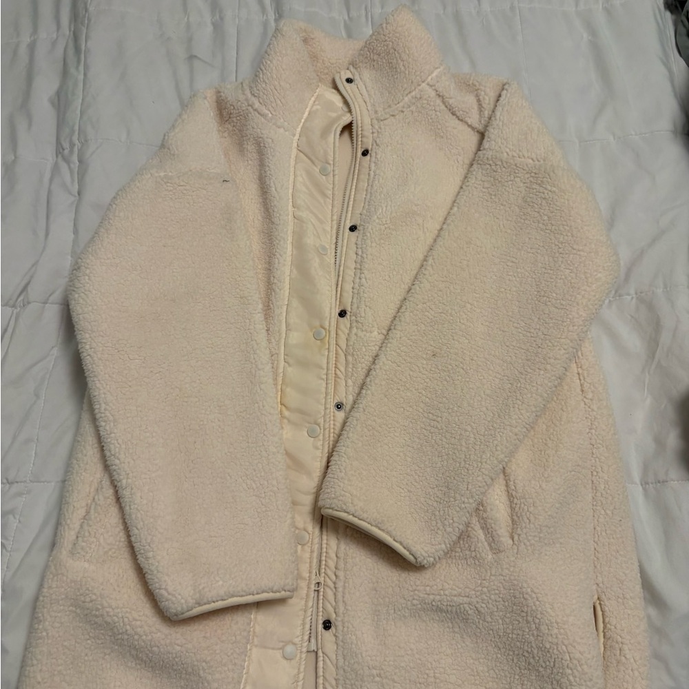 Cascade Collective Off-White Sherpa Jacket